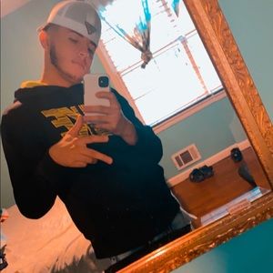 Meet your Posher, Chrisopher